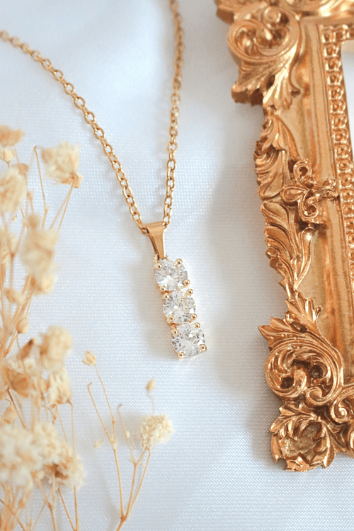 Colier tip cușcă cu zirconiu cubic, placat cu aur de 24K